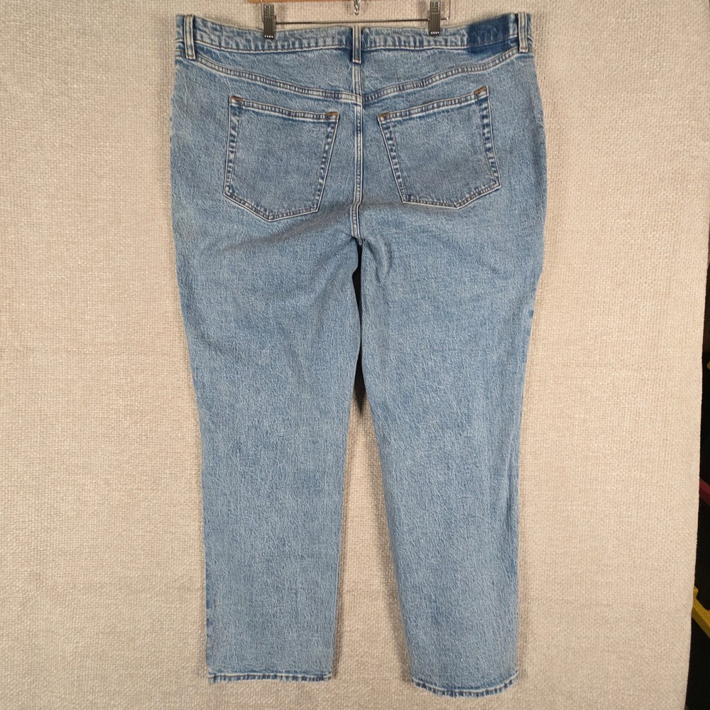 Abercrombie & Fitch 90s Straight Ultra High Rise Jeans Light Wash Size 36/22R - Picture 3 of 10